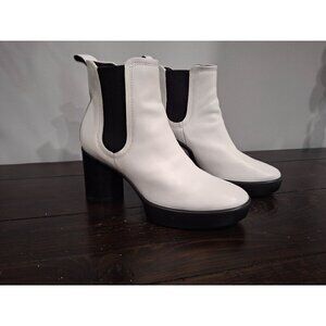 ECCO Womens Shape Sculpted Motion 55 White Chelsea/Pre-owned, Sz 6.5(US)
